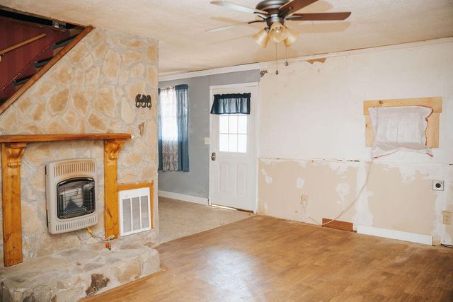 37 Turkey Ridge Rd, Wellington, KY 40387