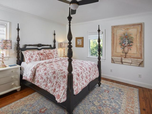 165 Broad AVE S, Naples, FL 34102