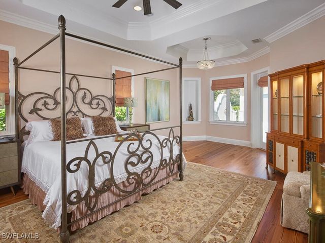 165 Broad AVE S, Naples, FL 34102