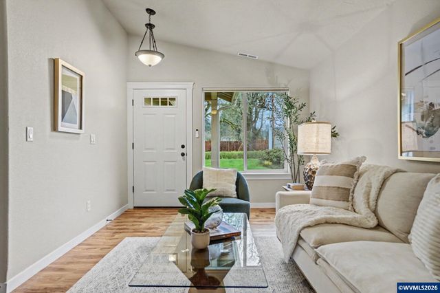 3438 Edward Dr SE, Salem, OR 97302