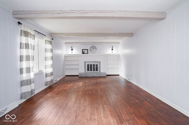 412 Woodland West Drive, Greenfield, IN 46140