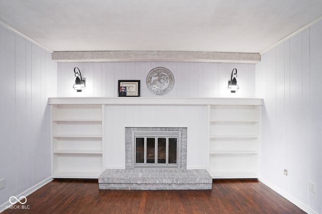 412 Woodland West Drive, Greenfield, IN 46140