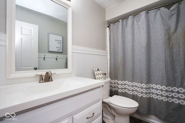 412 Woodland West Drive, Greenfield, IN 46140