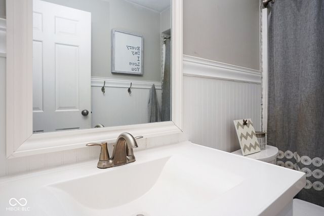 412 Woodland West Drive, Greenfield, IN 46140