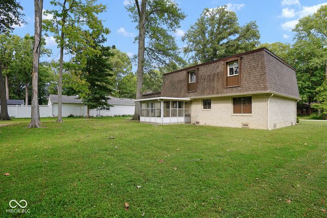 412 Woodland West Drive, Greenfield, IN 46140