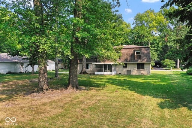 412 Woodland West Drive, Greenfield, IN 46140