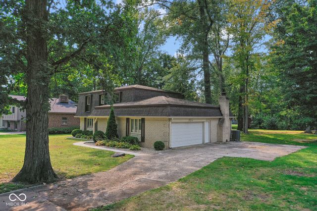 412 Woodland West Drive, Greenfield, IN 46140