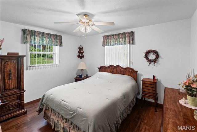 156 Crest Haven Drive, Belleville, IL 62221