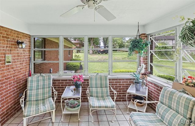 156 Crest Haven Drive, Belleville, IL 62221