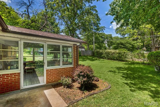 156 Crest Haven Drive, Belleville, IL 62221