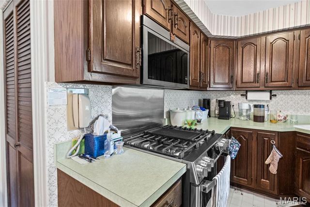 156 Crest Haven Drive, Belleville, IL 62221