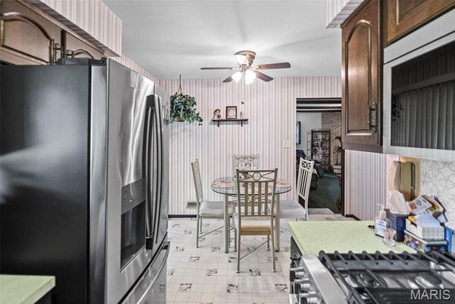 156 Crest Haven Drive, Belleville, IL 62221