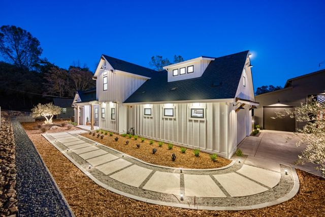 22828 Cameo Dr, Grass Valley, CA 95949