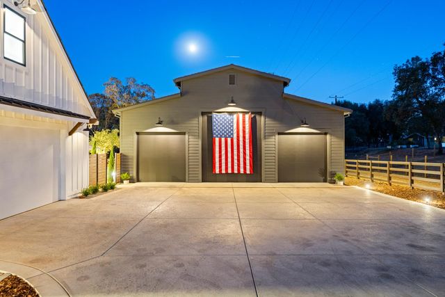 22828 Cameo Dr, Grass Valley, CA 95949