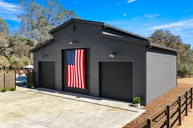 22828 Cameo Dr, Grass Valley, CA 95949