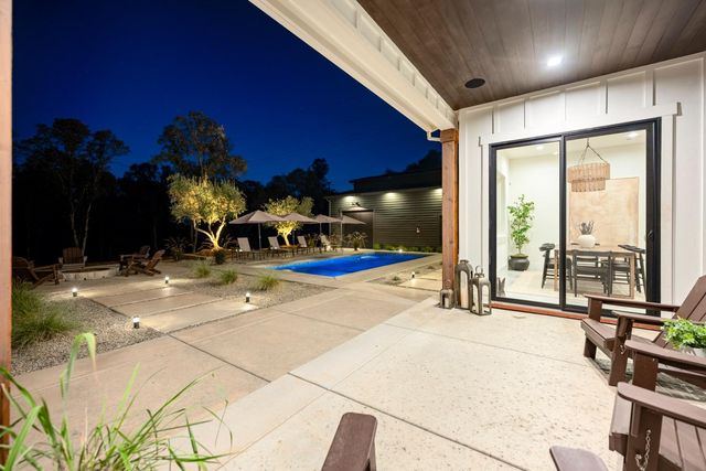 22828 Cameo Dr, Grass Valley, CA 95949