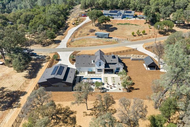 22828 Cameo Dr, Grass Valley, CA 95949