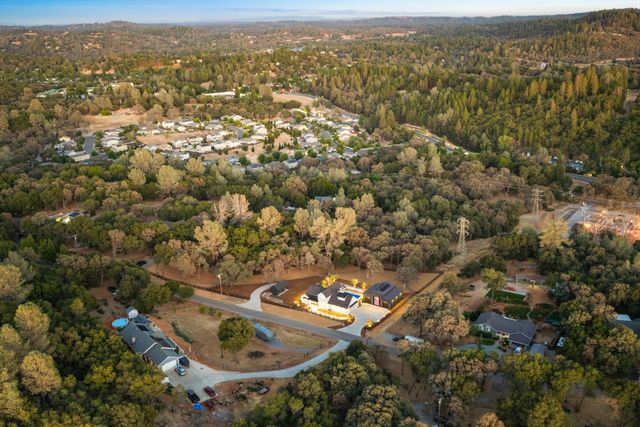 22828 Cameo Dr, Grass Valley, CA 95949
