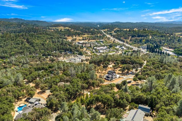 22828 Cameo Dr, Grass Valley, CA 95949