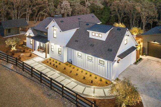22828 Cameo Dr, Grass Valley, CA 95949