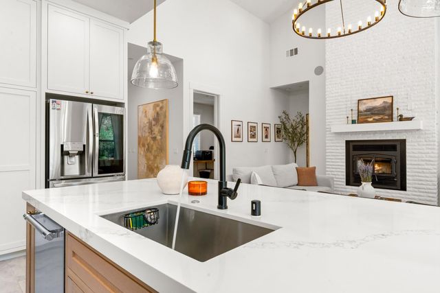 22828 Cameo Dr, Grass Valley, CA 95949