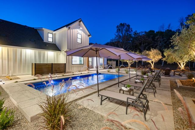 22828 Cameo Dr, Grass Valley, CA 95949