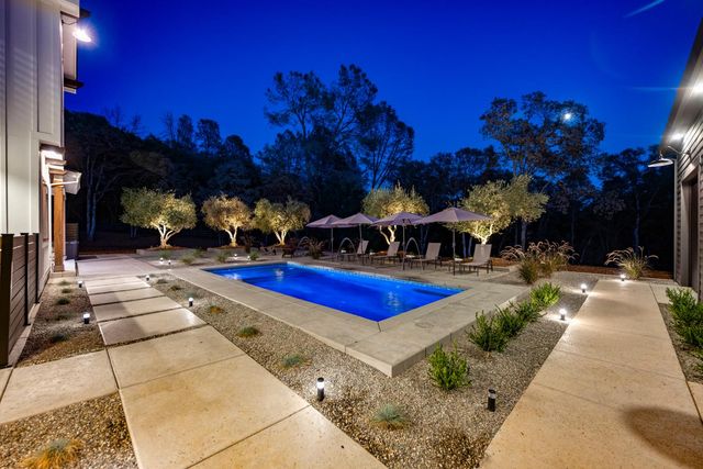 22828 Cameo Dr, Grass Valley, CA 95949
