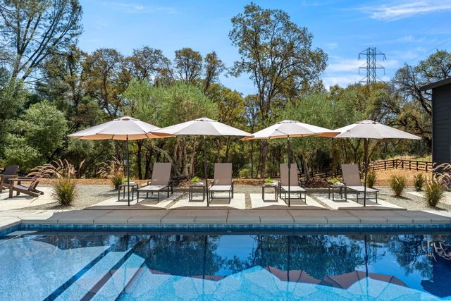 22828 Cameo Dr, Grass Valley, CA 95949
