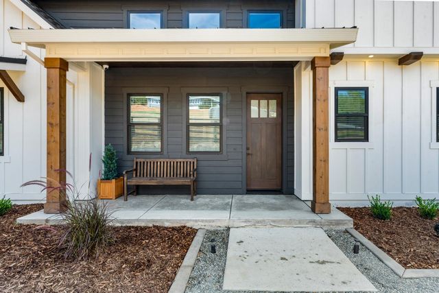 22828 Cameo Dr, Grass Valley, CA 95949