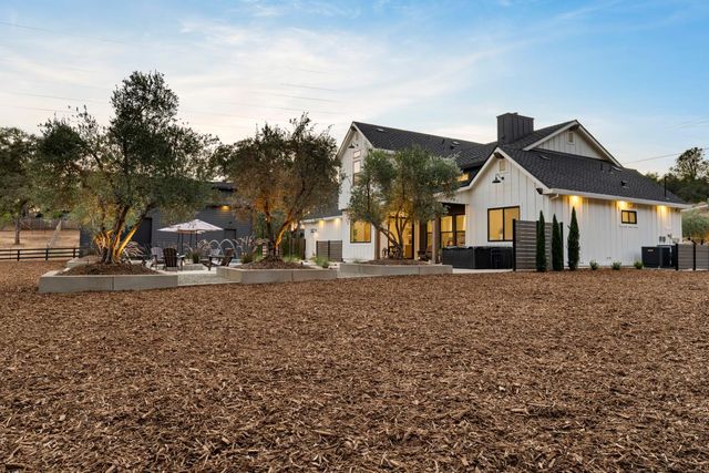 22828 Cameo Dr, Grass Valley, CA 95949