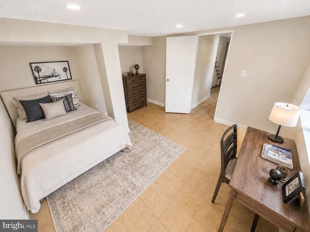 7401 CAMP ALGER AVE, Falls Church, VA 22042