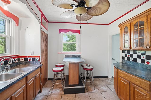 718 Trenton Avenue, Cincinnati, OH 45205
