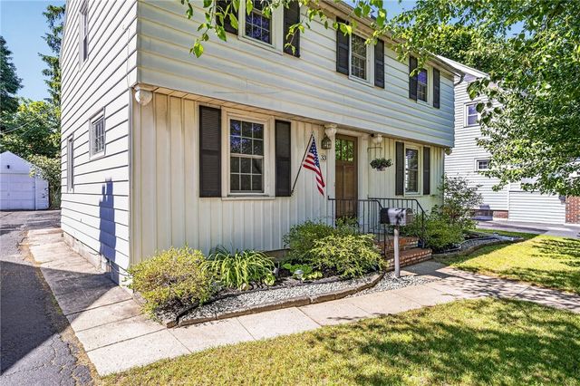 33 Coolidge Road, Irondequoit, NY 14622