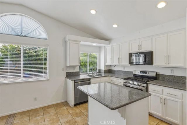 1250 Granite, Hemet, CA 92543