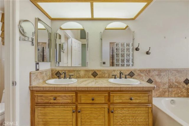 1250 Granite, Hemet, CA 92543