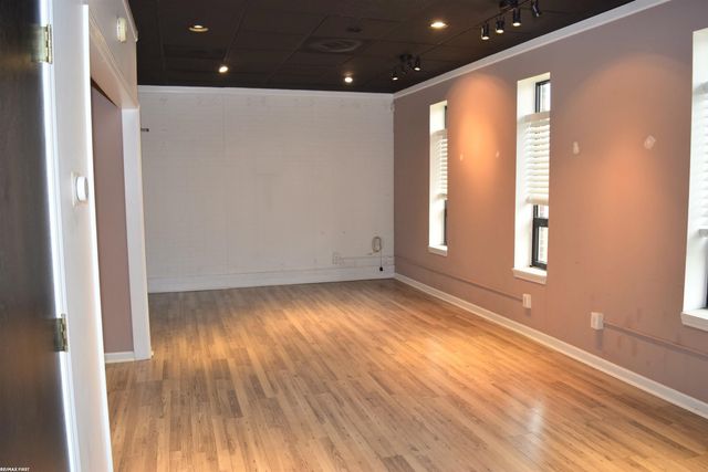 25326 Little Mack Ave Avenue, St Clair Shores, MI 48081