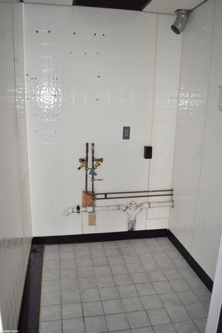 25326 Little Mack Ave Avenue, St Clair Shores, MI 48081