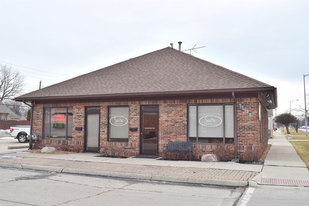 25326 Little Mack Ave Avenue, St Clair Shores, MI 48081