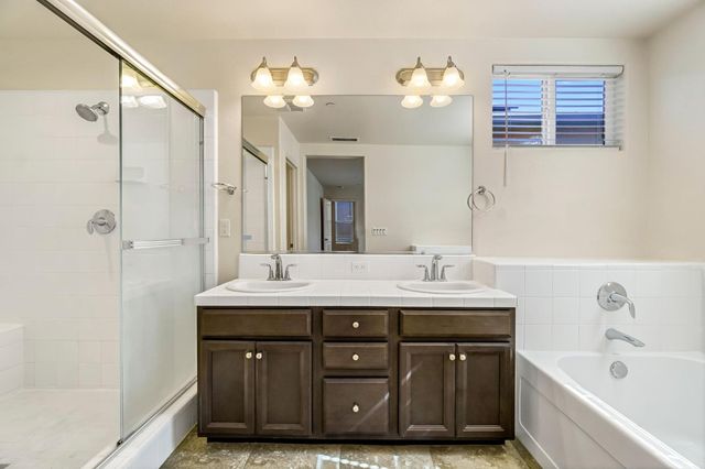 5468 W Santa Barbara Drive, Fresno, CA 93722