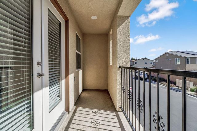 5468 W Santa Barbara Drive, Fresno, CA 93722