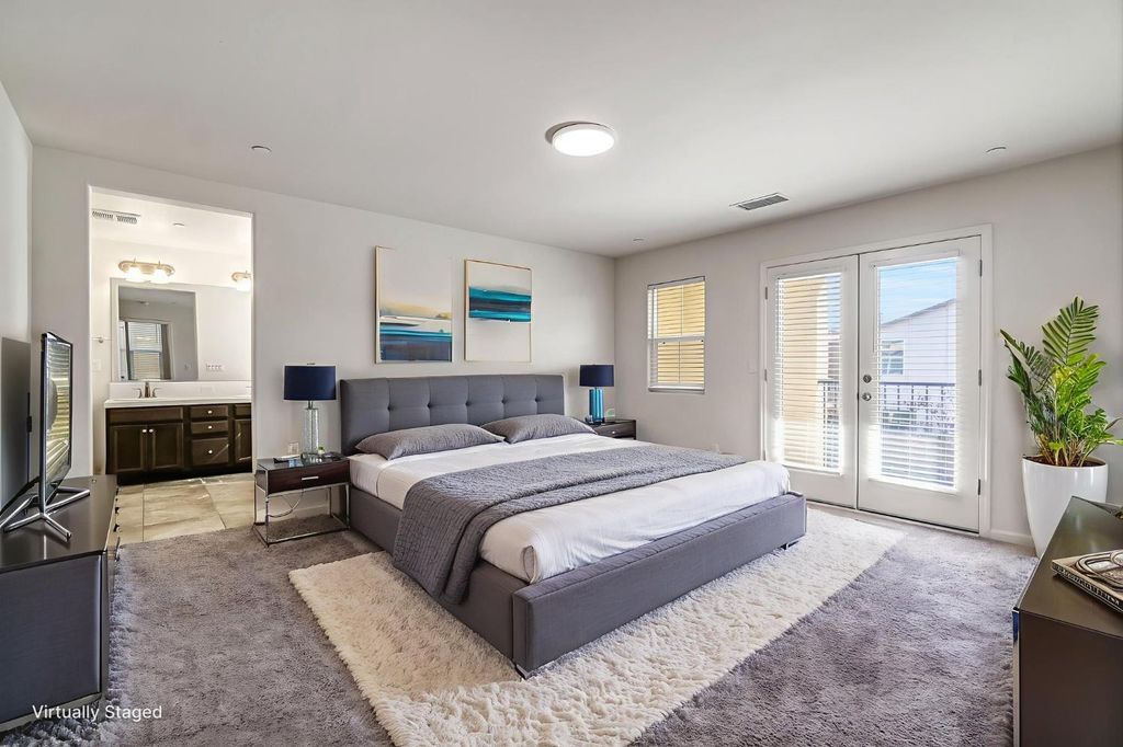 Image 19 of property listing at 5468 W Santa Barbara Drive, Fresno, CA 93722