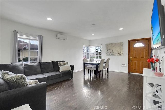 1303 1305 E Kingsley Avenue, Pomona, CA 91767