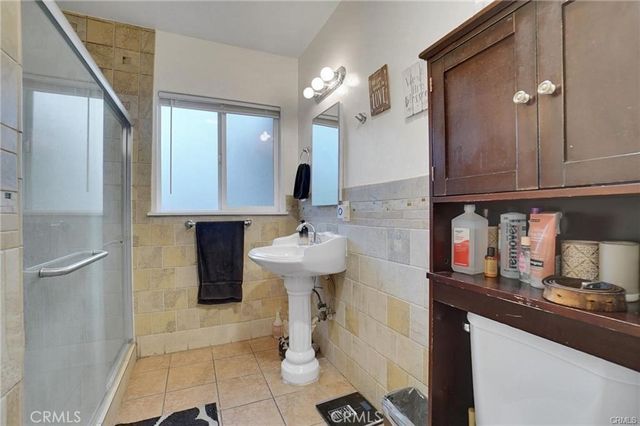 1303 1305 E Kingsley Avenue, Pomona, CA 91767