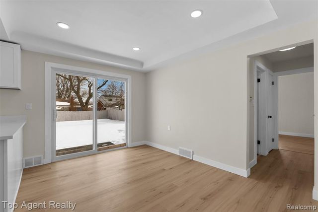 24336 Warrington Court, Eastpointe, MI 48021