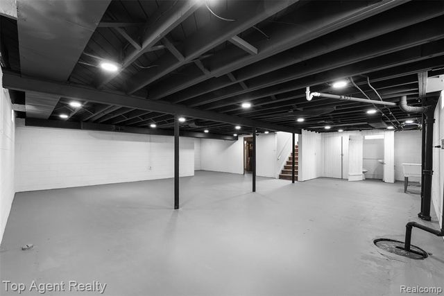 24336 Warrington Court, Eastpointe, MI 48021