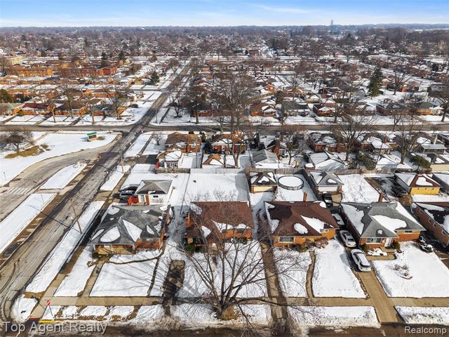 24336 Warrington Court, Eastpointe, MI 48021