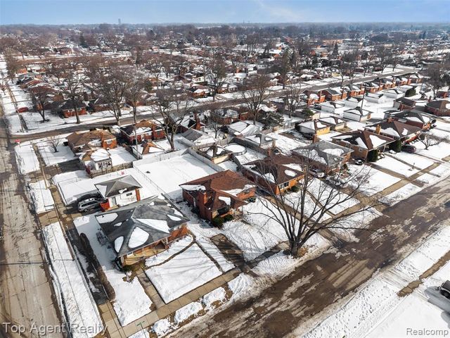 24336 Warrington Court, Eastpointe, MI 48021