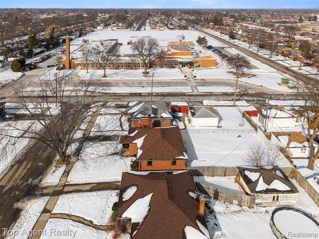 24336 Warrington Court, Eastpointe, MI 48021