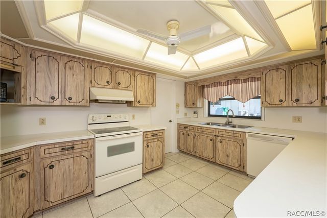 57 Greentree Street, Homosassa, FL 34446