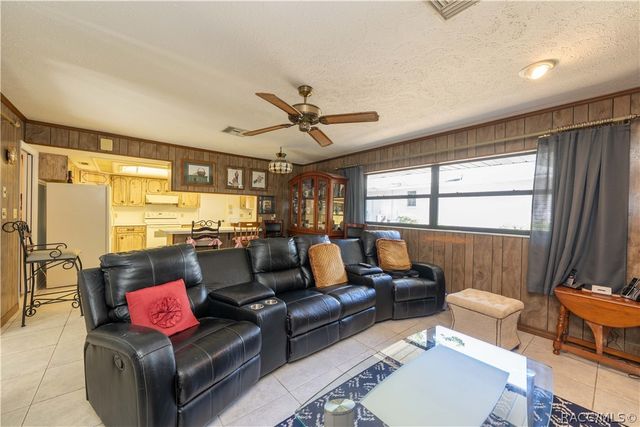 57 Greentree Street, Homosassa, FL 34446